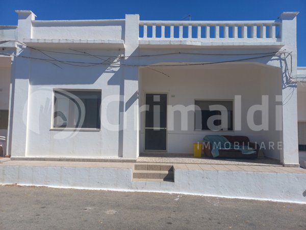 casa indipendente in vendita ad Alliste in zona Capilungo