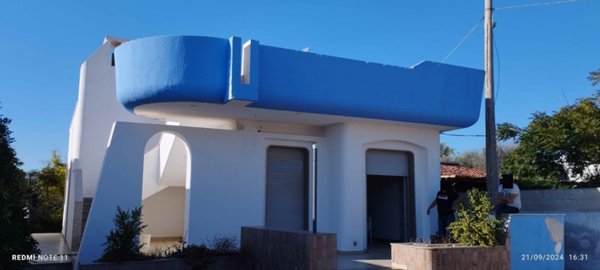 casa indipendente in vendita ad Alliste in zona Posto Rosso