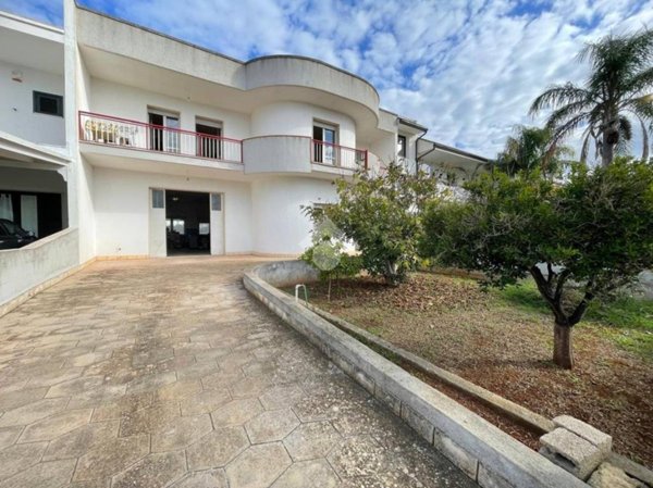 casa indipendente in vendita ad Alliste