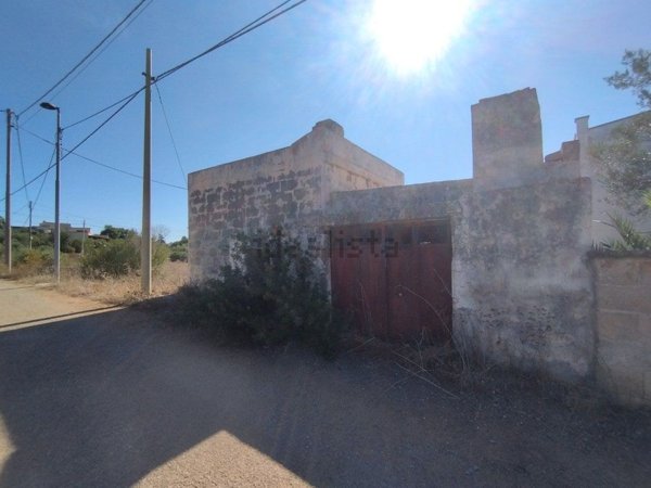casa indipendente in vendita ad Alliste in zona Posto Rosso