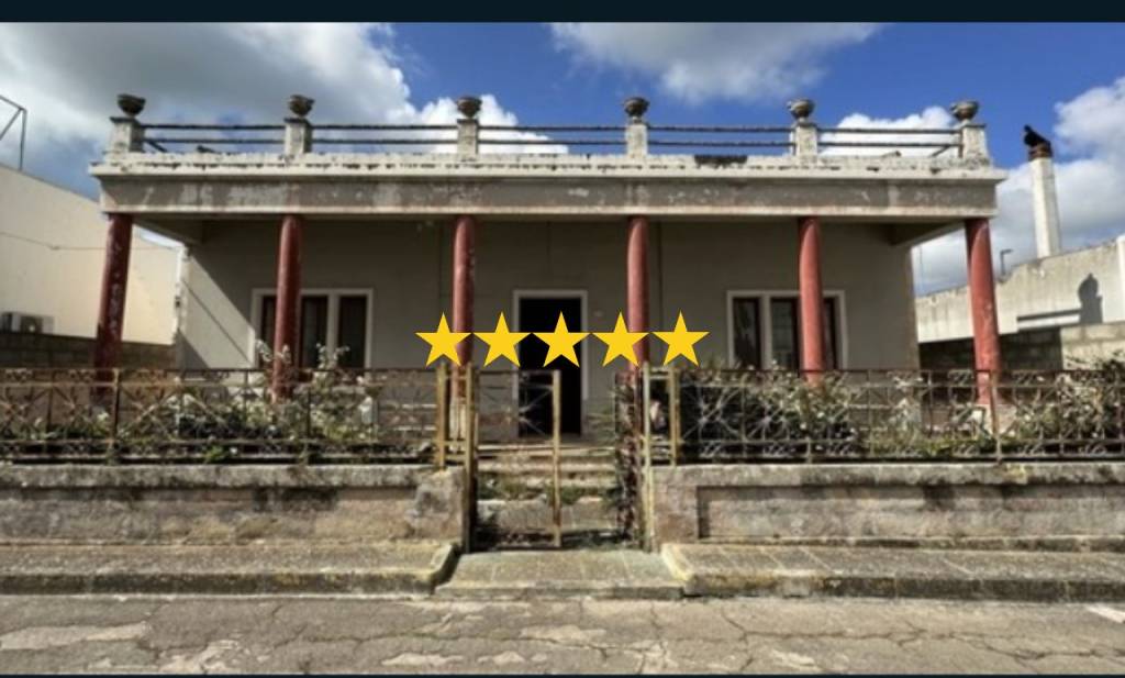 casa indipendente in vendita ad Alliste in zona Felline