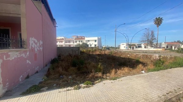 terreno edificabile in vendita ad Alliste