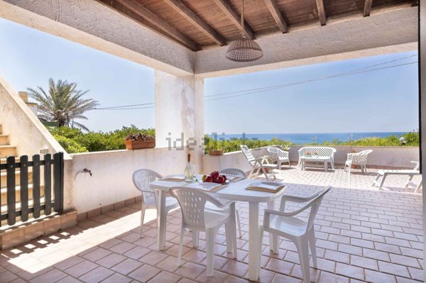 casa indipendente in vendita ad Alliste in zona Capilungo