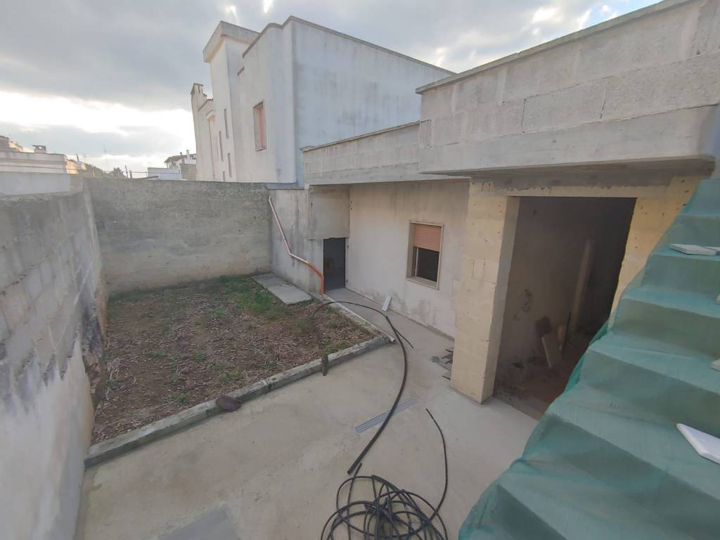 casa indipendente in vendita ad Alliste in zona Felline