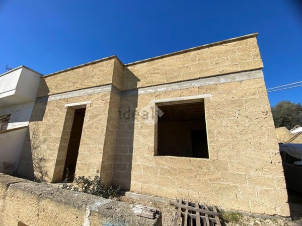 casa indipendente in vendita ad Alliste in zona Capilungo