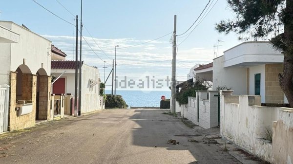 appartamento in vendita ad Alliste in zona Posto Rosso