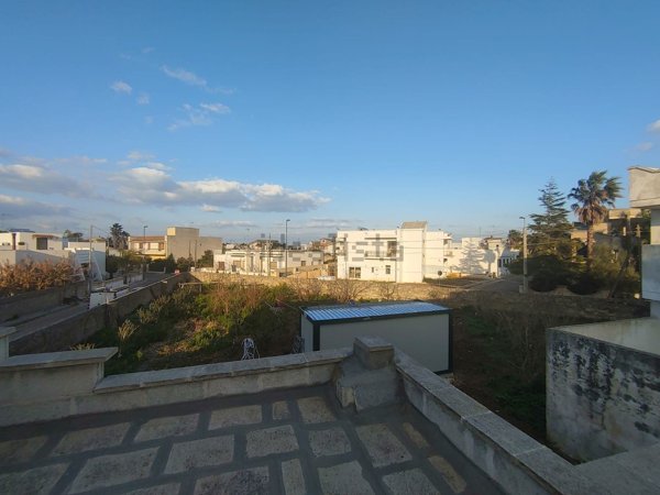 casa indipendente in vendita ad Alliste in zona Felline