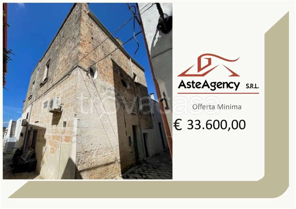 appartamento in vendita ad Alliste in zona Felline