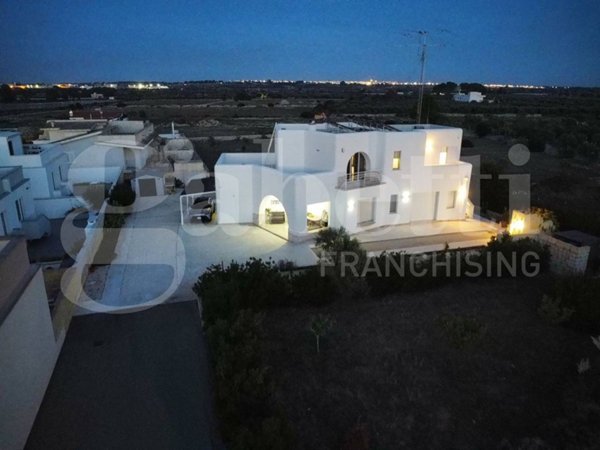 casa indipendente in vendita ad Alliste in zona Felline
