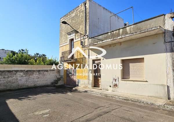 casa indipendente in vendita ad Alliste