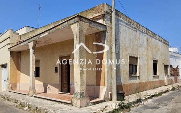 casa indipendente in vendita ad Alliste