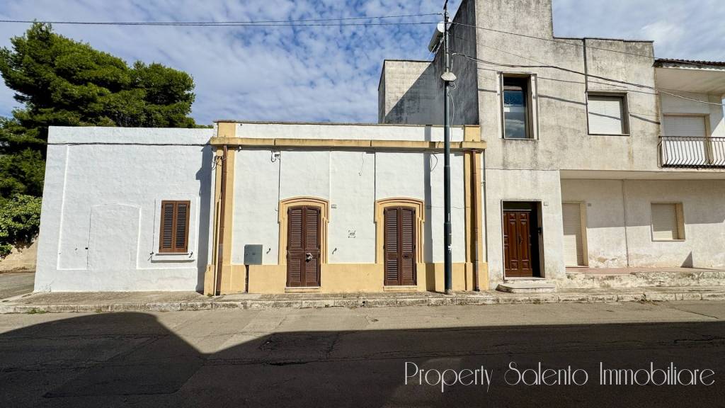 casa indipendente in vendita ad Alliste in zona Felline