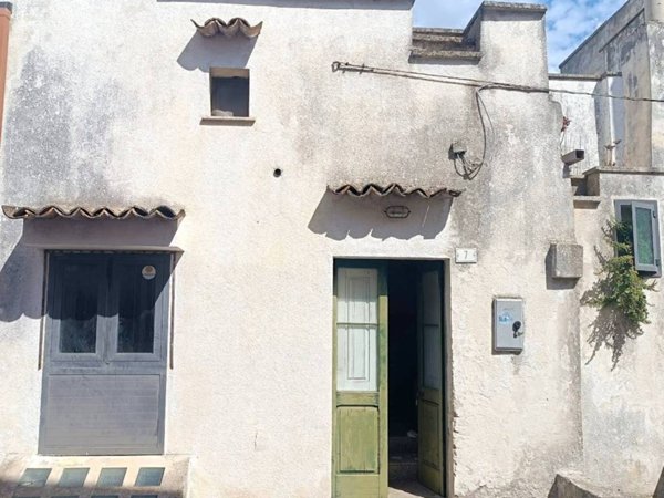 casa indipendente in vendita ad Andrano in zona Marina di Andrano