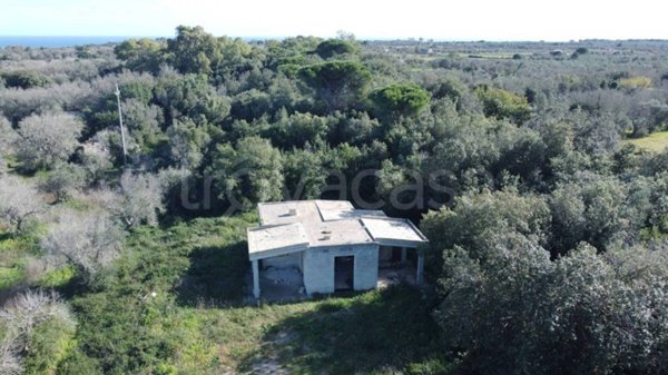 casa indipendente in vendita ad Andrano