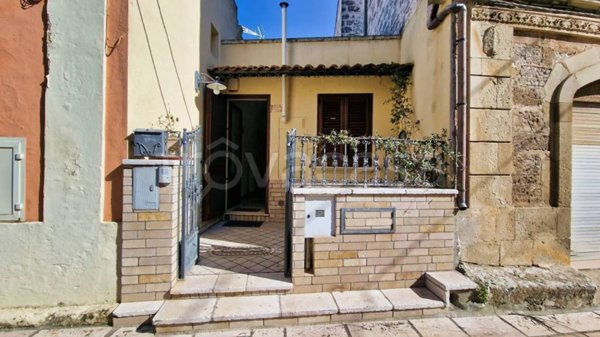 casa indipendente in vendita ad Andrano