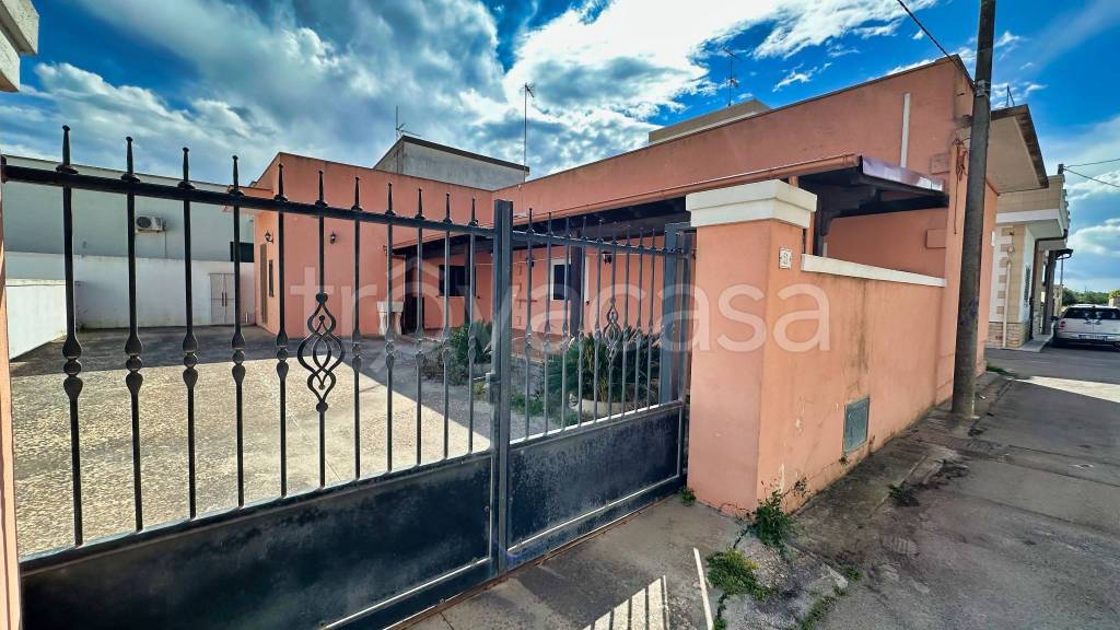 casa indipendente in vendita ad Andrano