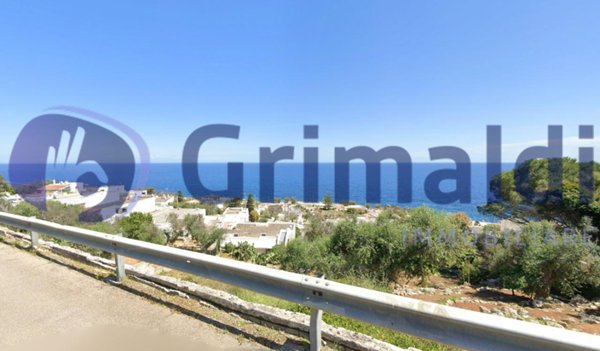 casa indipendente in vendita ad Andrano in zona Marina di Andrano
