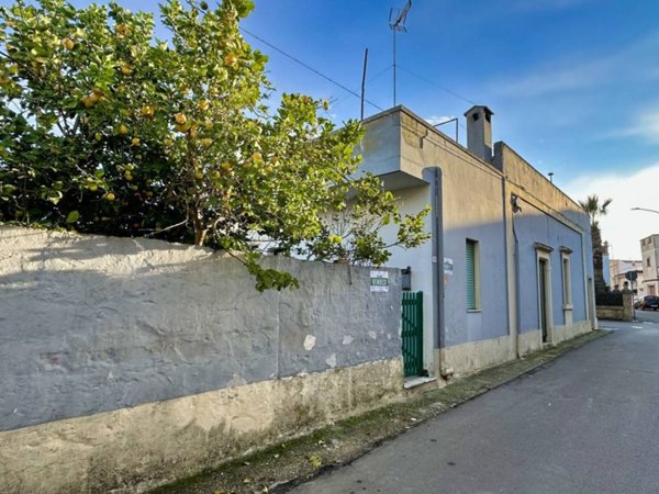 casa indipendente in vendita ad Andrano