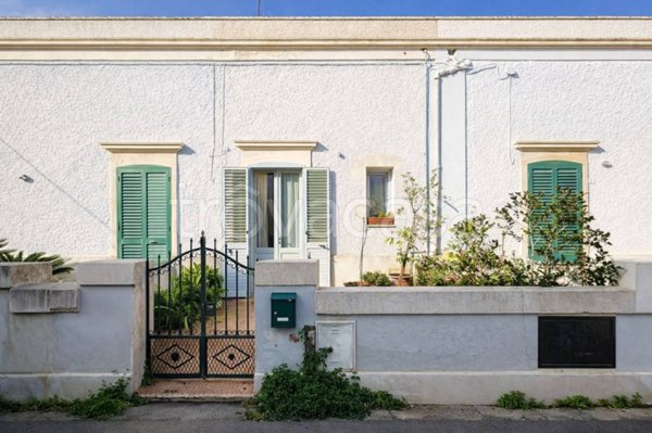 casa indipendente in vendita ad Andrano