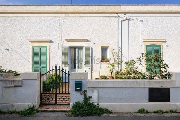 quadrivano in vendita ad Andrano