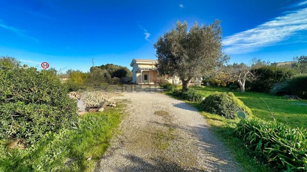 quadrivano in vendita ad Andrano