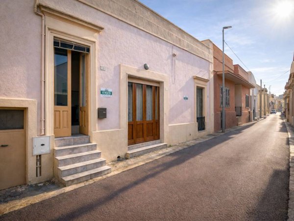 casa indipendente in vendita ad Andrano