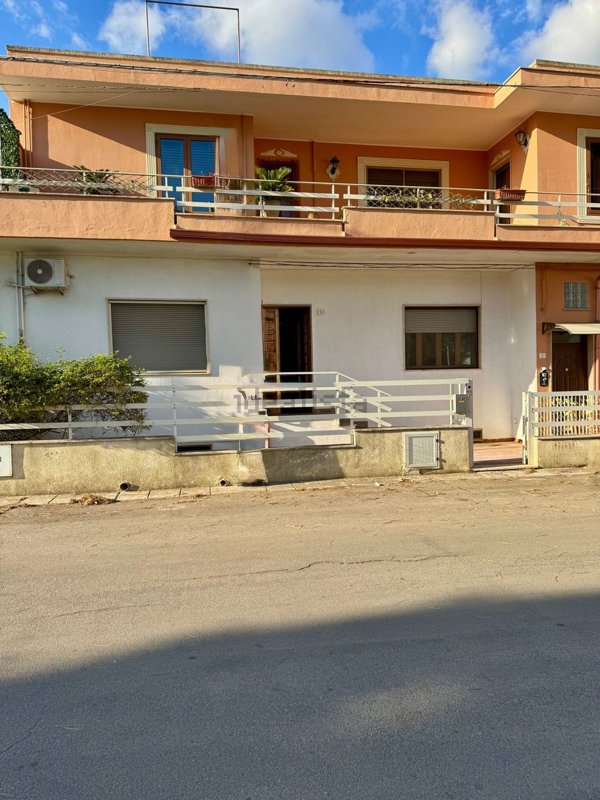 casa indipendente in vendita ad Andrano