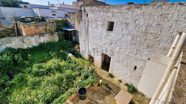 casa indipendente in vendita ad Andrano