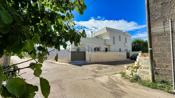 casa indipendente in vendita ad Andrano