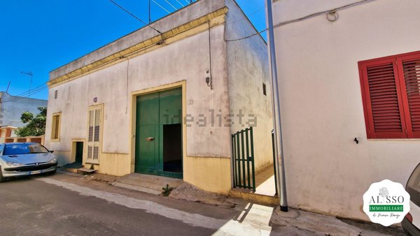 casa indipendente in vendita ad Andrano