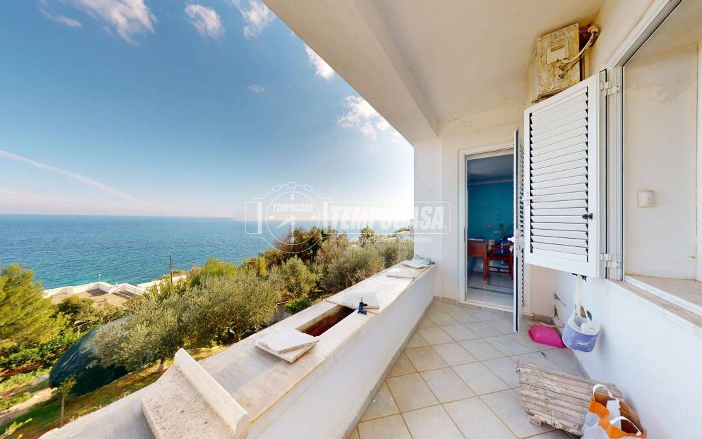 casa indipendente in vendita ad Andrano in zona Marina di Andrano