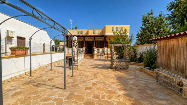 casa indipendente in vendita ad Andrano