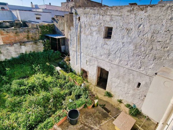 casa indipendente in vendita ad Andrano
