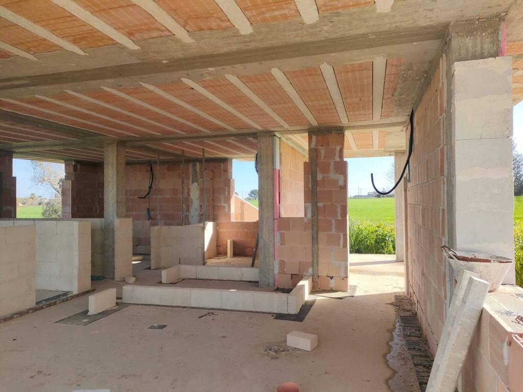 casa indipendente in vendita ad Aradeo