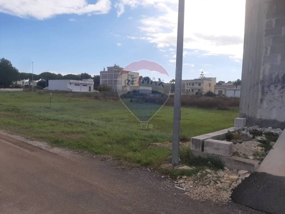 casa indipendente in vendita ad Aradeo