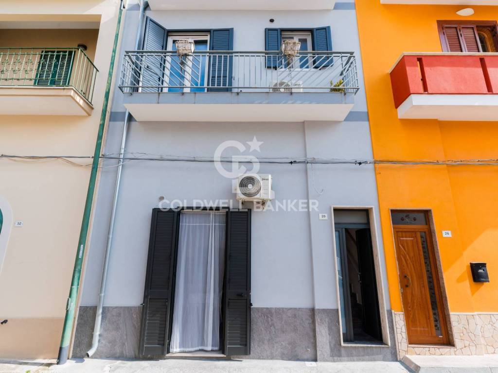 casa indipendente in vendita ad Aradeo