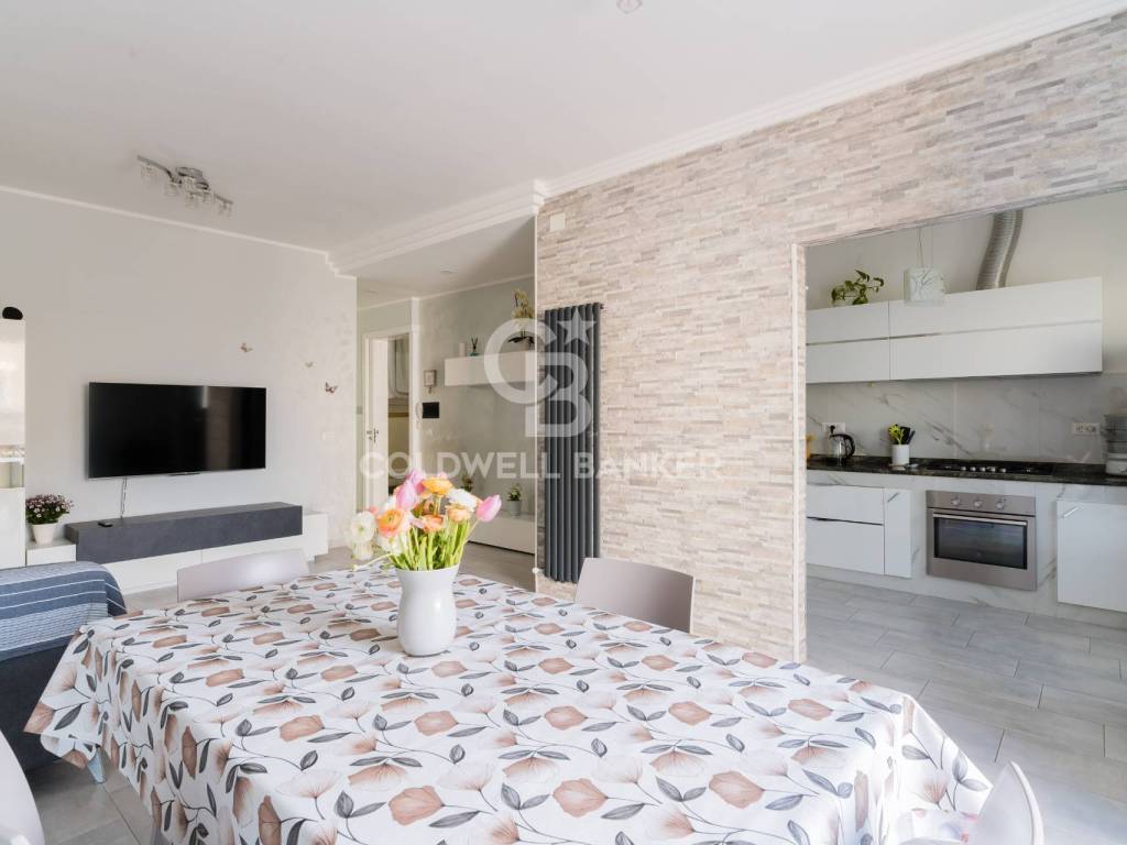 casa indipendente in vendita ad Aradeo