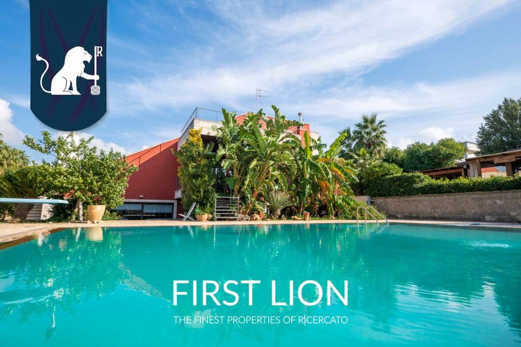 casa indipendente in vendita ad Aradeo