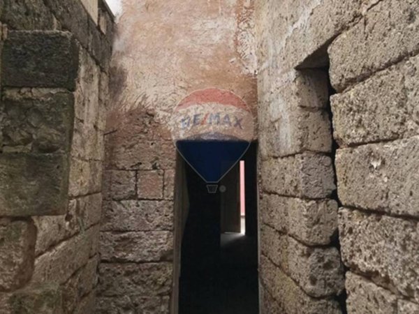 casa indipendente in vendita ad Aradeo