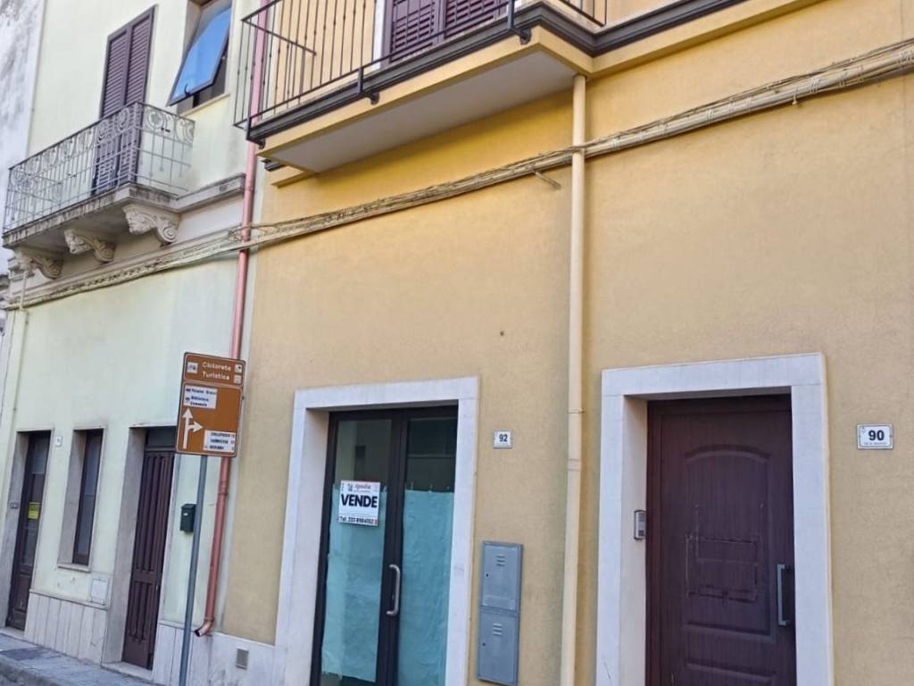 appartamento in vendita ad Aradeo