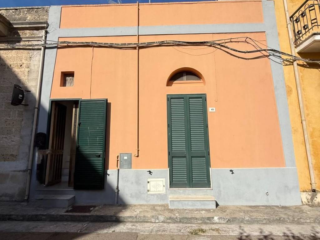 appartamento in vendita ad Aradeo