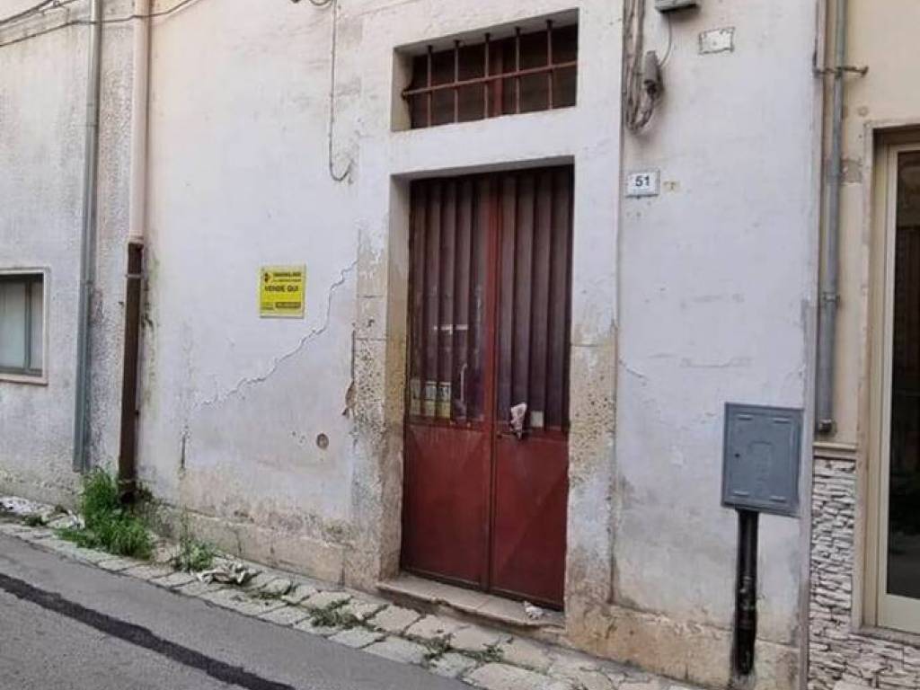 casa indipendente in vendita ad Aradeo
