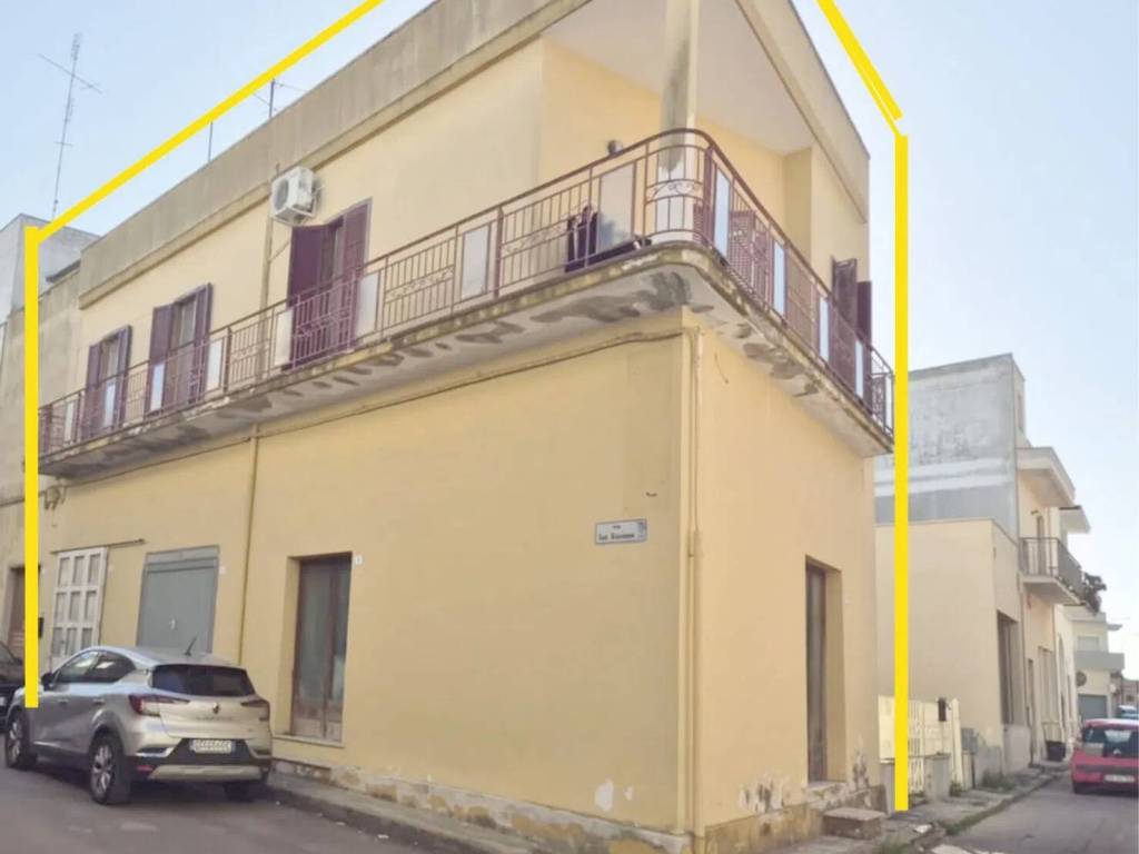 casa indipendente in vendita ad Aradeo