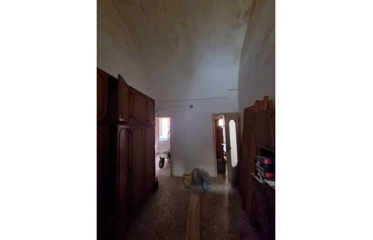 casa indipendente in vendita ad Aradeo