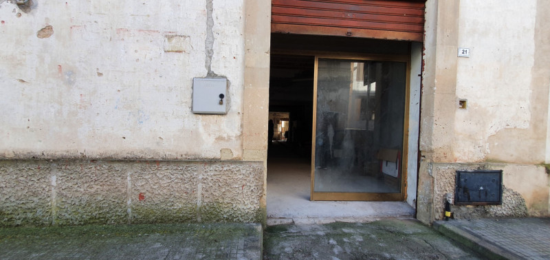 casa indipendente in vendita ad Aradeo