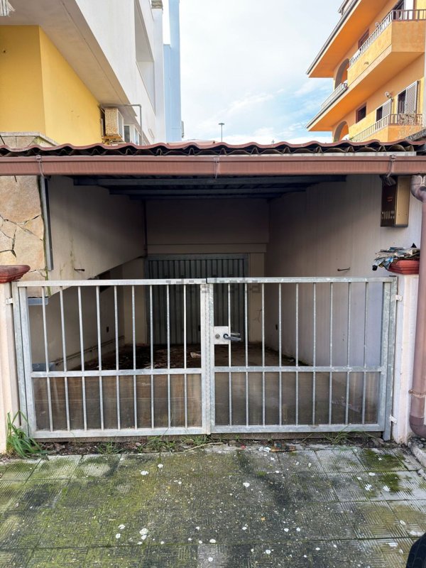 casa indipendente in vendita ad Aradeo