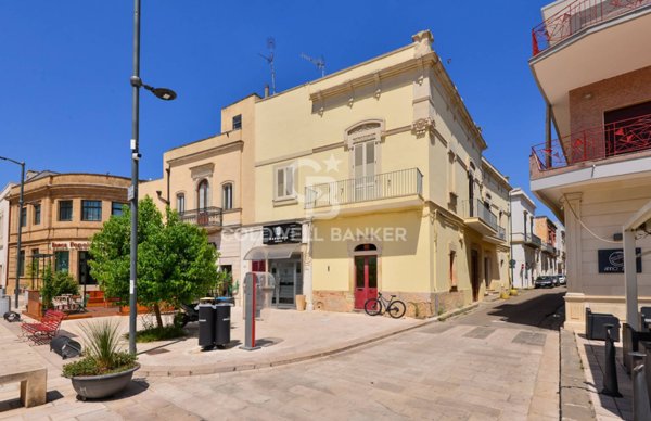casa indipendente in vendita ad Aradeo
