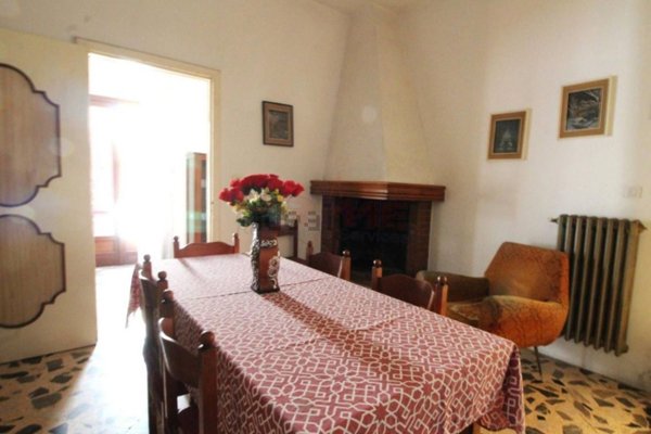 casa indipendente in vendita ad Aradeo
