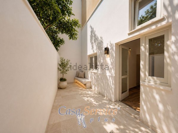 casa indipendente in vendita ad Aradeo