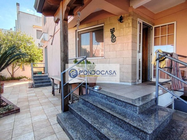 casa indipendente in vendita ad Aradeo